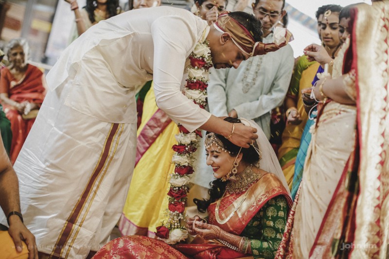 Spirited & Richly Detailed Indian Wedding Ceremony of Pravin & Prithi at Sri Senpaga Vinayagar Temple